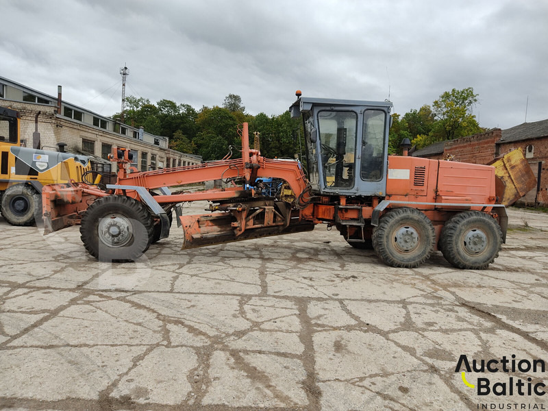 Brianskiy arsenal Brianskij Arsenal GS-14.02 - Niveleuse: photos 4 Brianskiy arsenal Brianskij Arsenal GS-14.02 - Niveleuse: photos 4