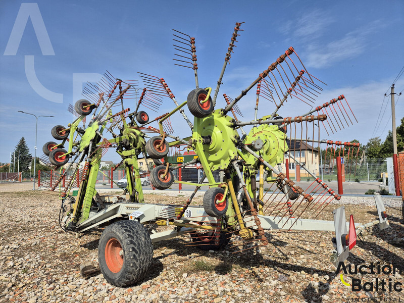Claas Liner 3000 - Faneuse: photos 2 Claas Liner 3000 - Faneuse: photos 2