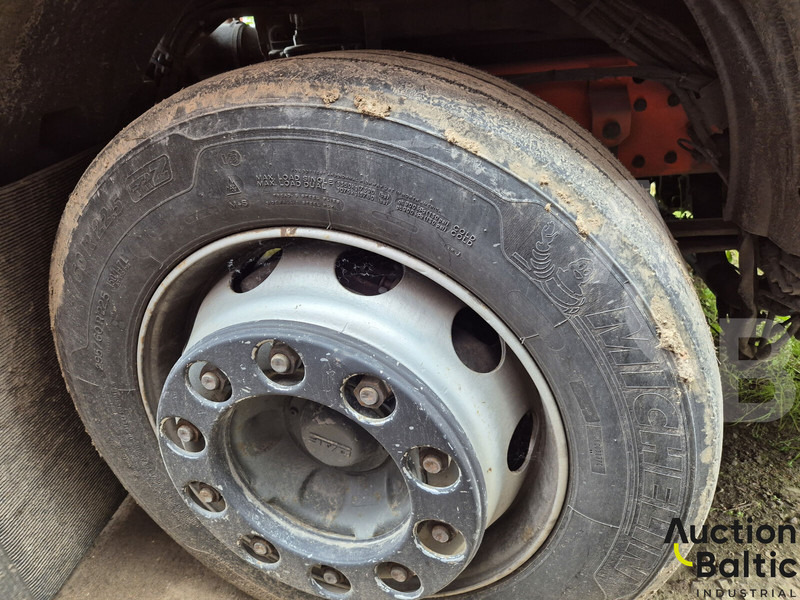 Camion porte-voitures DAF AE75PC: photos 13 Camion porte-voitures DAF AE75PC: photos 13