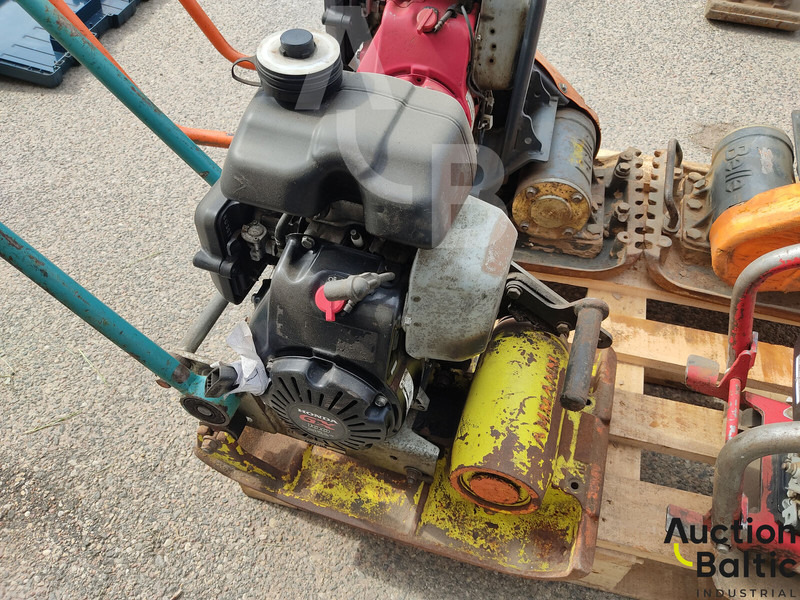 Dynapac LF45, Ammann AVP1033 & 2 Belle - Plaque vibrante: photos 5 Dynapac LF45, Ammann AVP1033 & 2 Belle - Plaque vibrante: photos 5