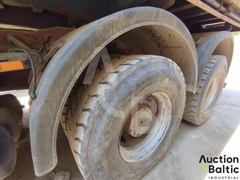 Camion benne Iveco 260 E44: photos 19 Camion benne Iveco 260 E44: photos 19