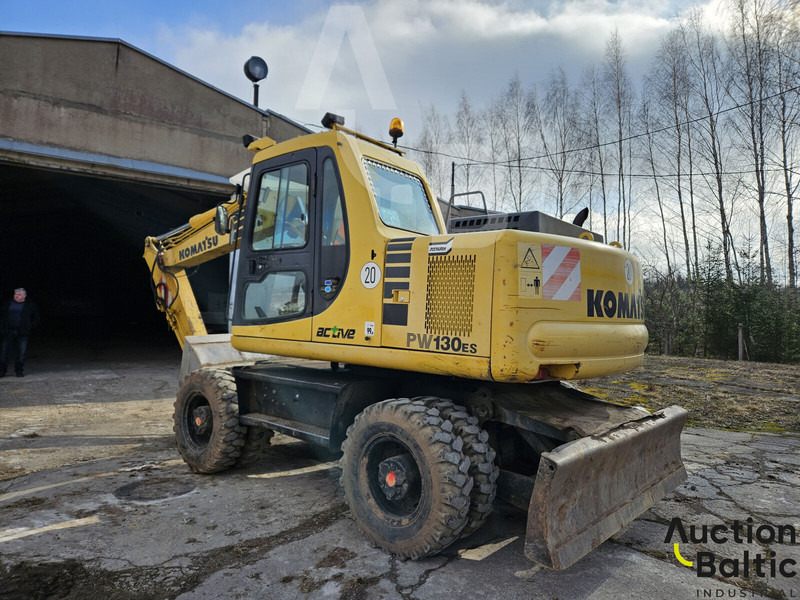 Komatsu PW130ES-6K - Pelle sur pneus: photos 4 Komatsu PW130ES-6K - Pelle sur pneus: photos 4