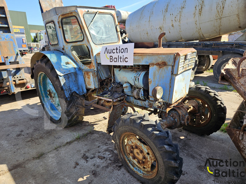 LTZ LTZ T-40 - Tracteur agricole: photos 2 LTZ LTZ T-40 - Tracteur agricole: photos 2