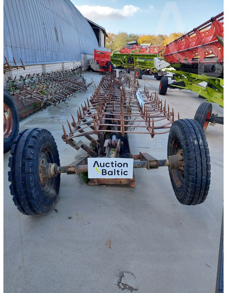 Laumetris soil leveler - Outils du sol: photos 3 Laumetris soil leveler - Outils du sol: photos 3