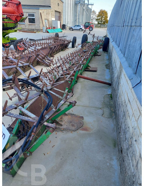 Laumetris soil leveler - Outils du sol: photos 3 Laumetris soil leveler - Outils du sol: photos 3