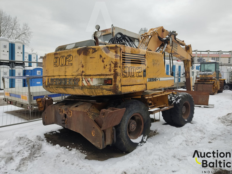 Liebherr 902 Litronic - Pelle sur pneus: photos 3 Liebherr 902 Litronic - Pelle sur pneus: photos 3