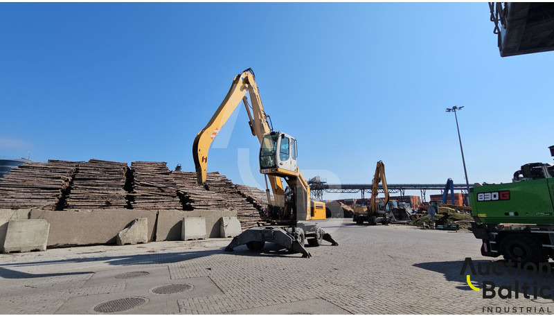 Liebherr A 924 C Litronic - Pelle sur pneus: photos 2 Liebherr A 924 C Litronic - Pelle sur pneus: photos 2