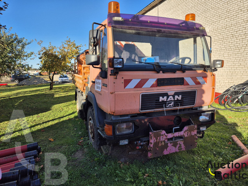 MAN L27 - Camion benne: photos 2 MAN L27 - Camion benne: photos 2