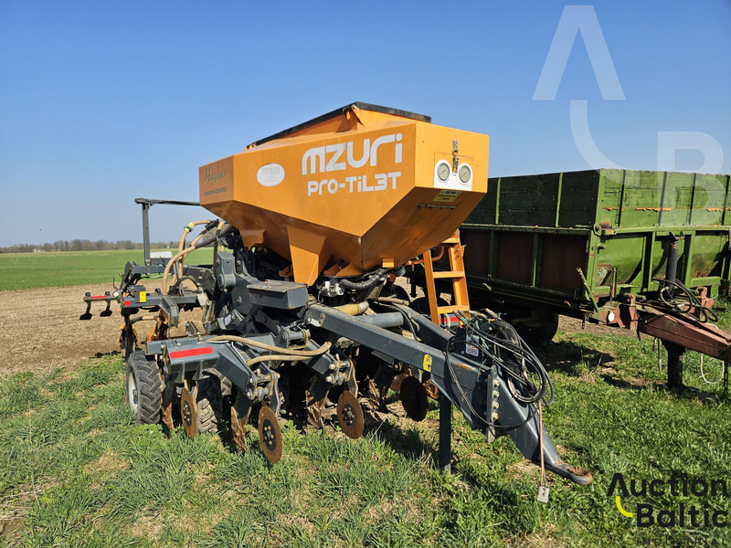 MZURI PRO-TIL3T - Combiné de semis: photos 1 MZURI PRO-TIL3T - Combiné de semis: photos 1