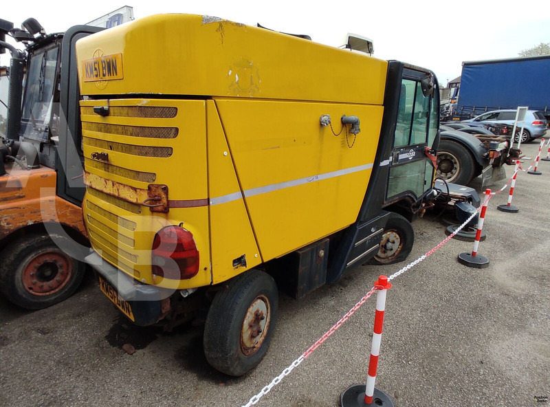 Mathieu Azura - Balayeuse de voirie: photos 5 Mathieu Azura - Balayeuse de voirie: photos 5