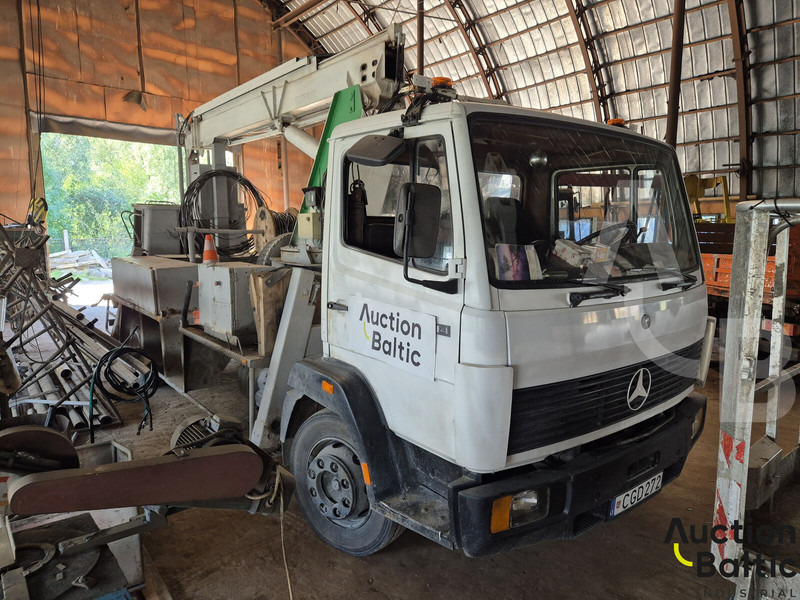 Mercedes-Benz 1114 - Camion avec nacelle: photos 2 Mercedes-Benz 1114 - Camion avec nacelle: photos 2