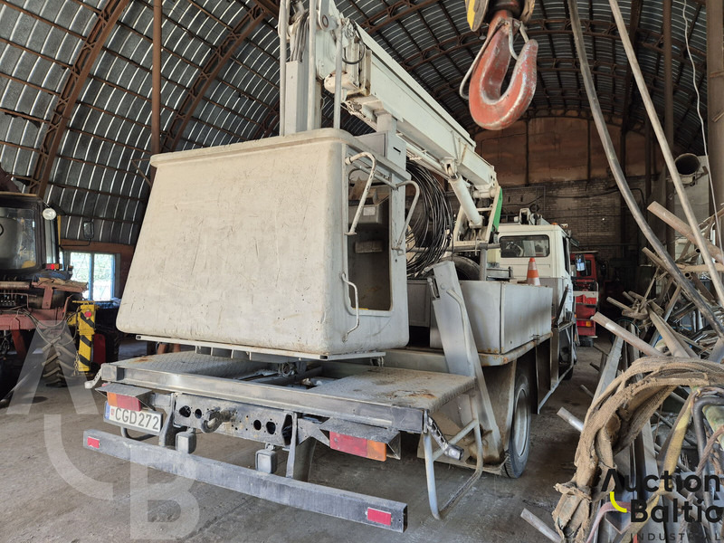 Mercedes-Benz 1114 - Camion avec nacelle: photos 4 Mercedes-Benz 1114 - Camion avec nacelle: photos 4