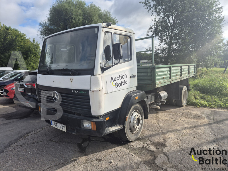 Mercedes-Benz 1117 - Camion plateau: photos 1 Mercedes-Benz 1117 - Camion plateau: photos 1