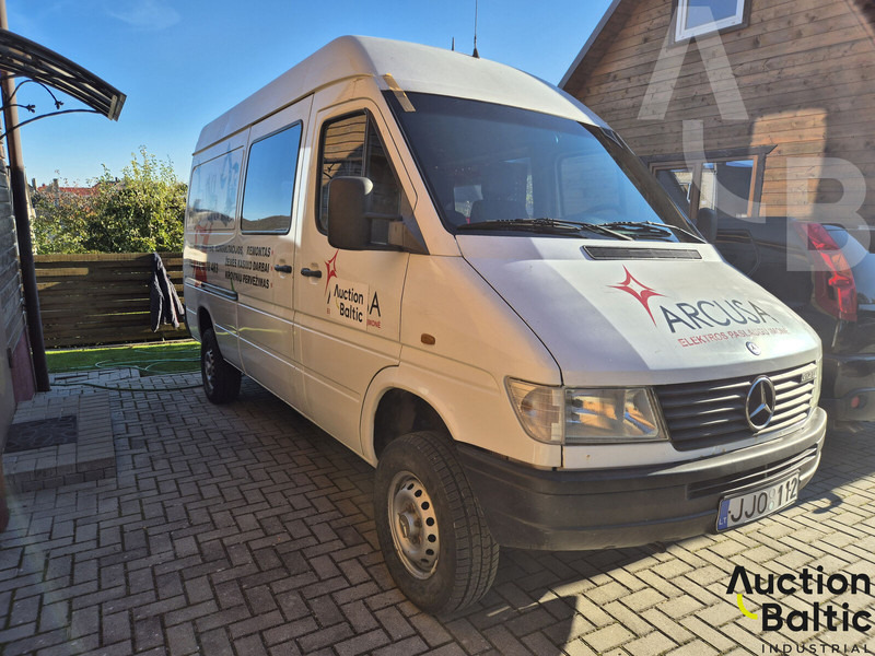 Mercedes-Benz 300-serie 312 D - Fourgon utilitaire: photos 2 Mercedes-Benz 300-serie 312 D - Fourgon utilitaire: photos 2