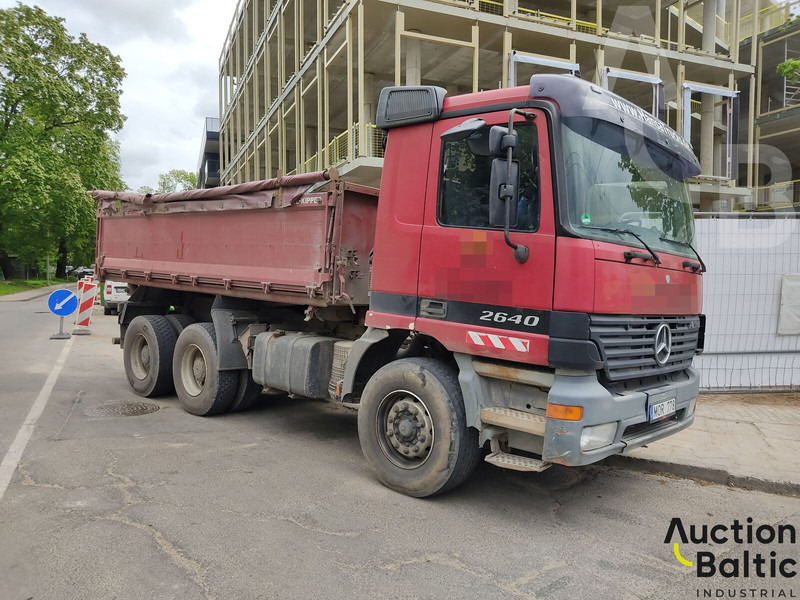 Mercedes-Benz Actros 2640 - Camion benne: photos 2 Mercedes-Benz Actros 2640 - Camion benne: photos 2