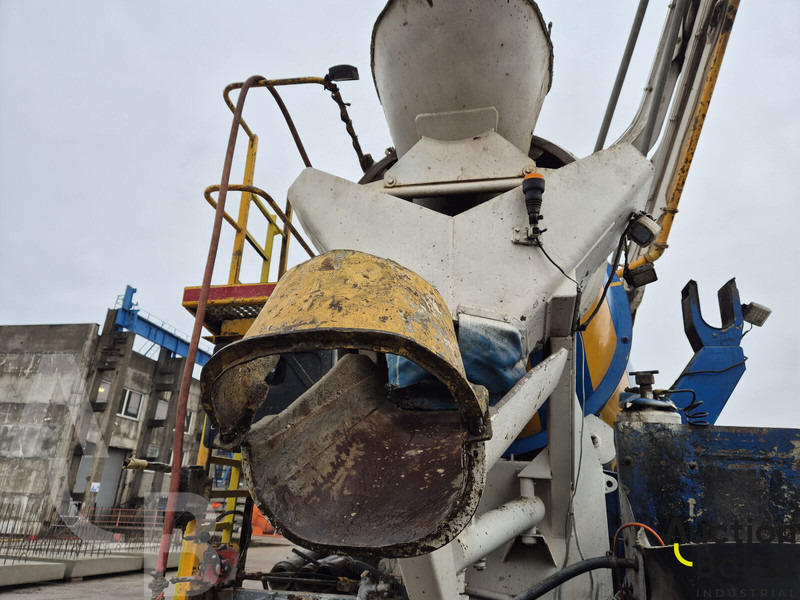 Pompe à béton stationnaire Mercedes-Benz Actros 3235: photos 18 Pompe à béton stationnaire Mercedes-Benz Actros 3235: photos 18