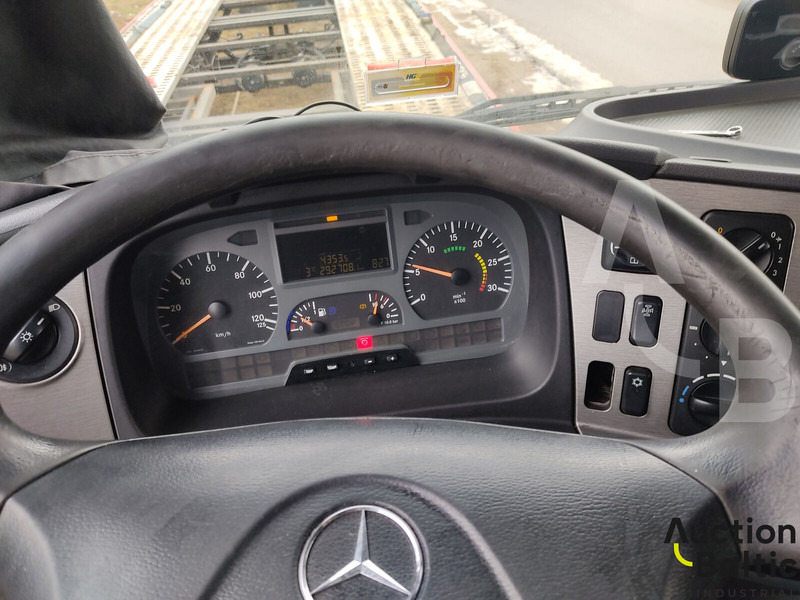 Remorqueuse Mercedes-Benz Atego 818L: photos 9
