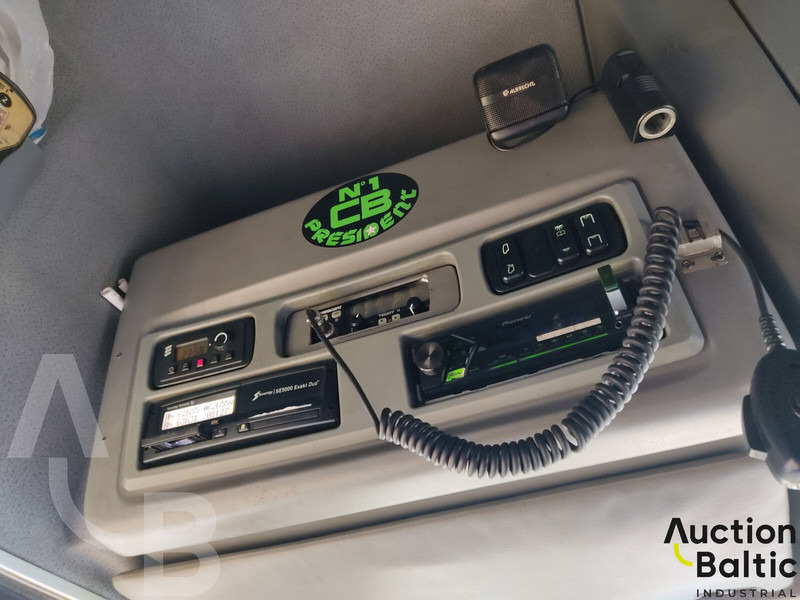 Remorqueuse Mercedes-Benz Atego 818L: photos 11