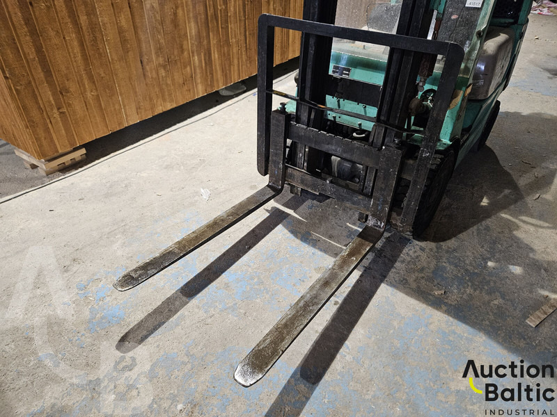 Mitsubishi FG15 - Chariot élévateur à gaz: photos 5 Mitsubishi FG15 - Chariot élévateur à gaz: photos 5