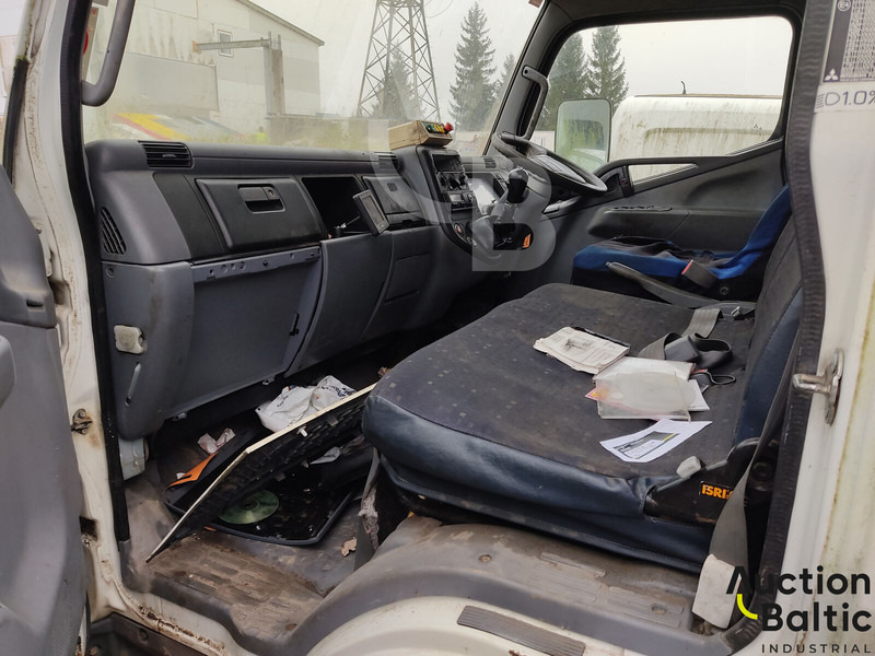 Mitsubishi Fuso - Benne à ordures ménagères: photos 5 Mitsubishi Fuso - Benne à ordures ménagères: photos 5