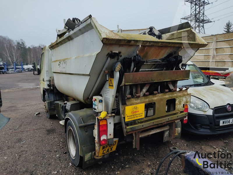 Mitsubishi Fuso - Benne à ordures ménagères: photos 4 Mitsubishi Fuso - Benne à ordures ménagères: photos 4