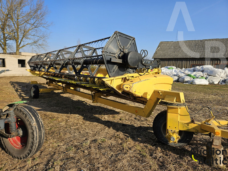 Moissonneuse-batteuse pour transport de la nourriture New Holland CR 9080: photos 12