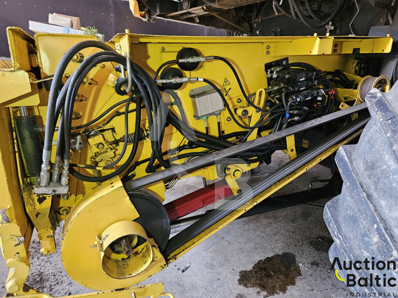 Moissonneuse-batteuse pour transport de la nourriture New Holland CR 9080: photos 17
