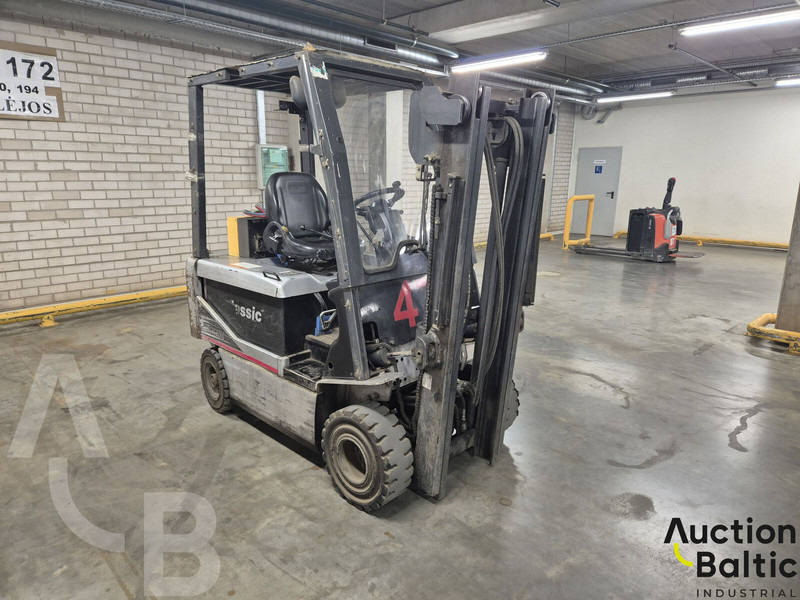 Nissan KG1B1L15U - Chariot élévateur électrique: photos 2 Nissan KG1B1L15U - Chariot élévateur électrique: photos 2