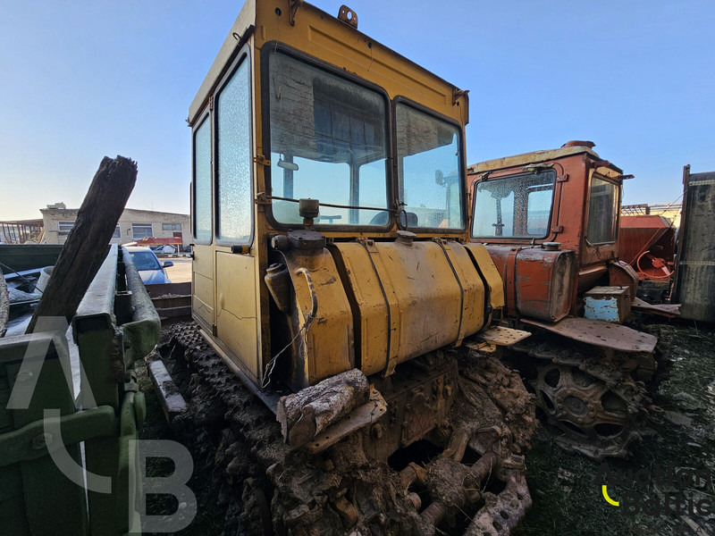 Onbekend DT-75 - Tracteur à chenilles: photos 3 Onbekend DT-75 - Tracteur à chenilles: photos 3