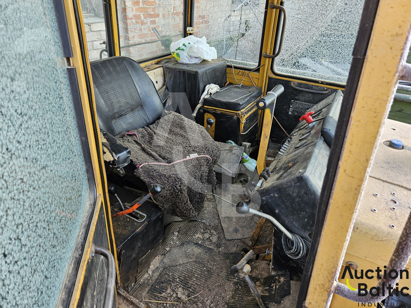 Onbekend DT-75 - Tracteur à chenilles: photos 5 Onbekend DT-75 - Tracteur à chenilles: photos 5