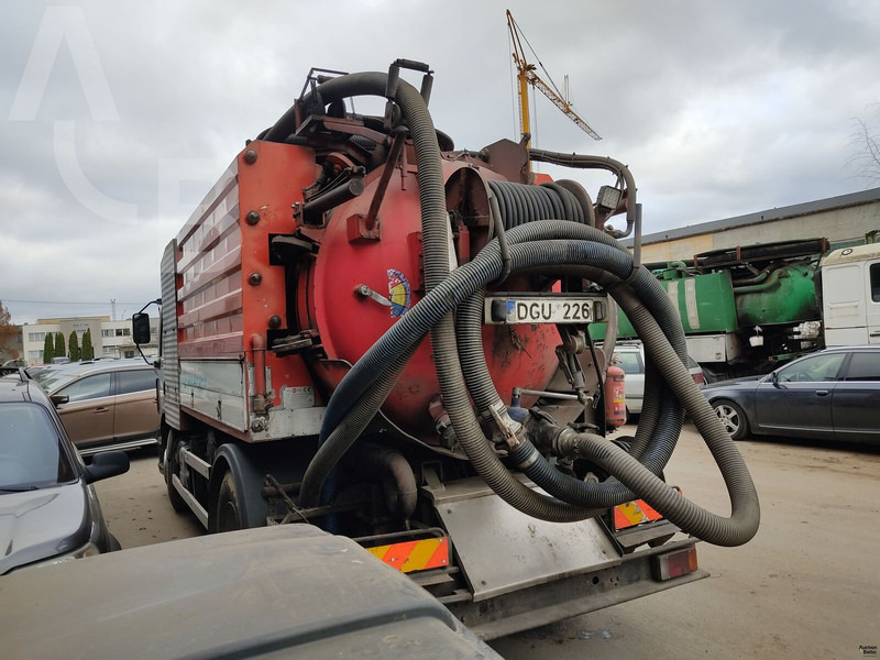 Renault Premium 250.18 - Camion vidangeur: photos 4 Renault Premium 250.18 - Camion vidangeur: photos 4