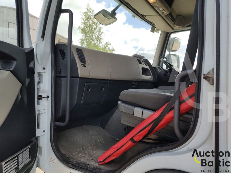 Renault Premium - Camion porte-voitures: photos 5 Renault Premium - Camion porte-voitures: photos 5