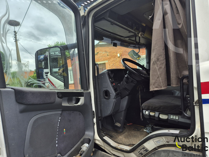 Scania P 380 - Camion porte-voitures: photos 5 Scania P 380 - Camion porte-voitures: photos 5