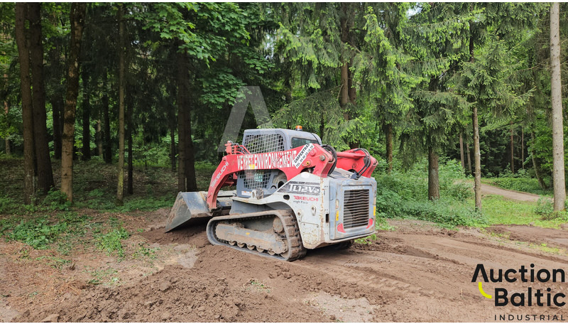 Takeuchi TL12V-2 - Chargeuse sur chenilles: photos 4 Takeuchi TL12V-2 - Chargeuse sur chenilles: photos 4