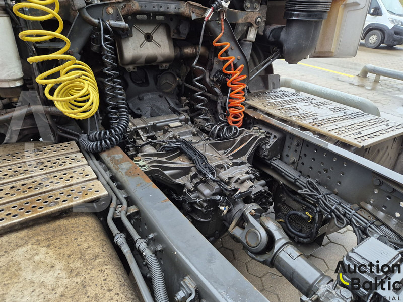 Tracteur routier Mercedes-Benz Actros 1845: photos 16