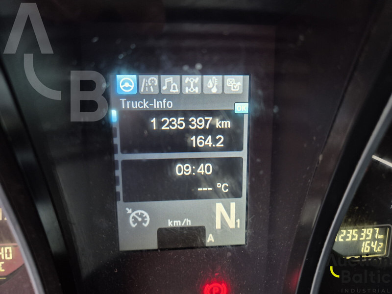 Tracteur routier Mercedes-Benz Actros 1845: photos 9