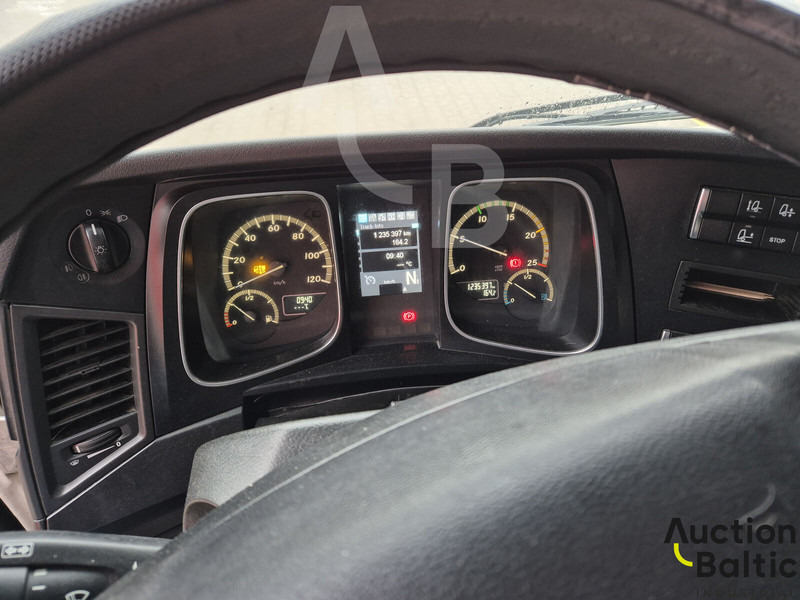 Tracteur routier Mercedes-Benz Actros 1845: photos 8