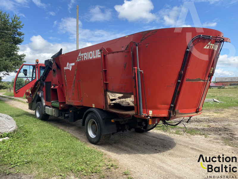 Trioliet TRIOTRAC 2-2000 - Matériel d'élevage: photos 3 Trioliet TRIOTRAC 2-2000 - Matériel d'élevage: photos 3