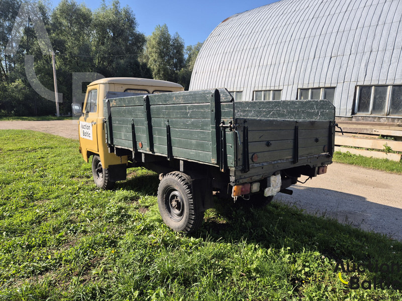 UAZ UAZ 3303 - Utilitaire plateau: photos 4 UAZ UAZ 3303 - Utilitaire plateau: photos 4