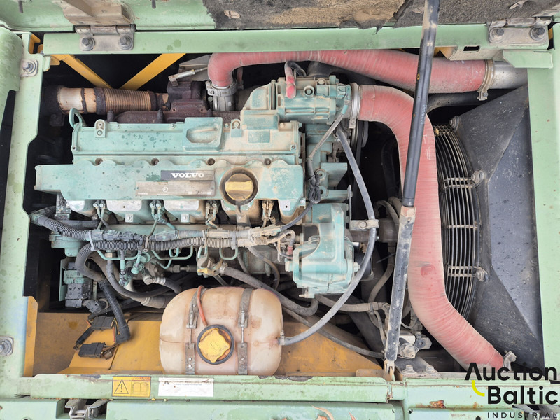 Pelle sur pneus Volvo EW 140 C: photos 17