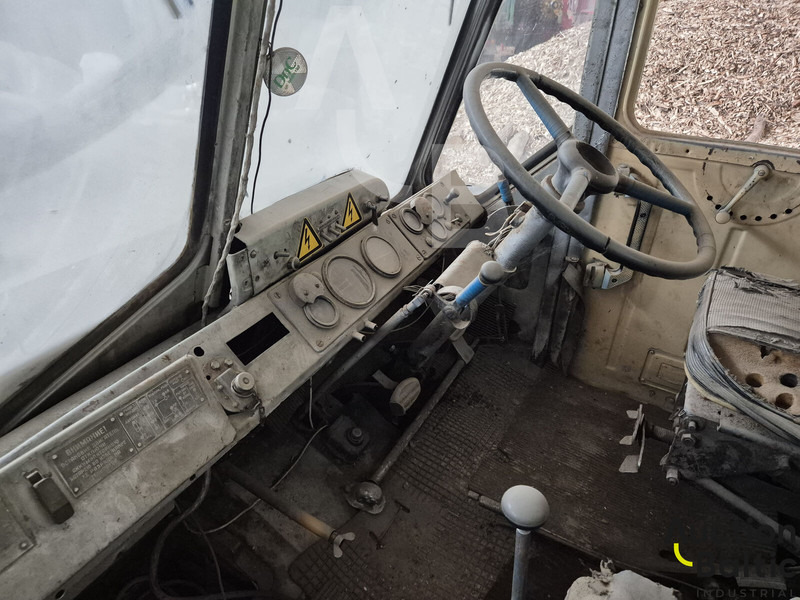 XTZ T-150K - Tracteur agricole: photos 5 XTZ T-150K - Tracteur agricole: photos 5