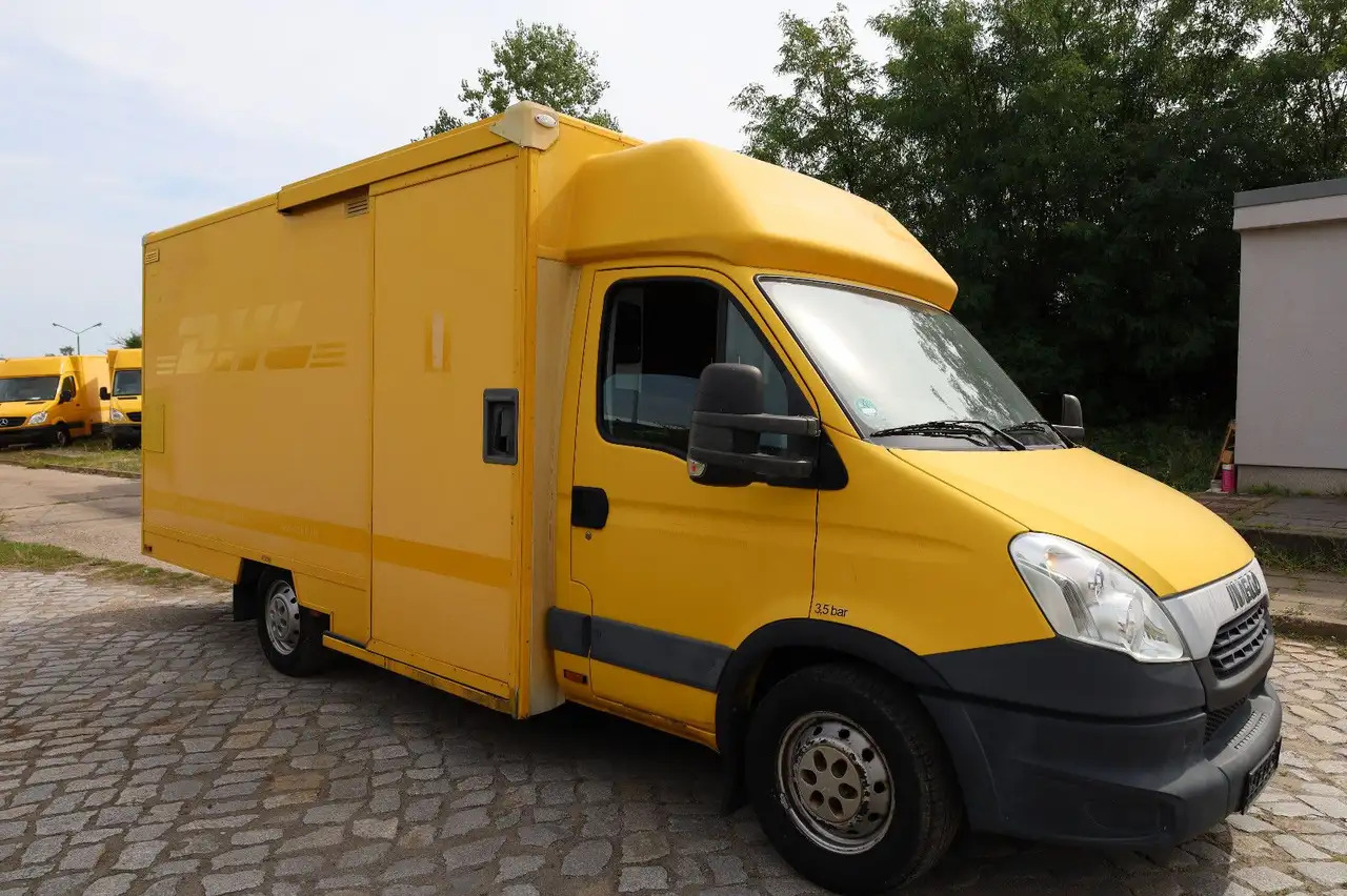 Iveco IS35SI2AA Daily/ Regalsystem/Luftfeder/1. Hand/ - Fourgon grand volume: photos 2 Iveco IS35SI2AA Daily/ Regalsystem/Luftfeder/1. Hand/ - Fourgon grand volume: photos 2