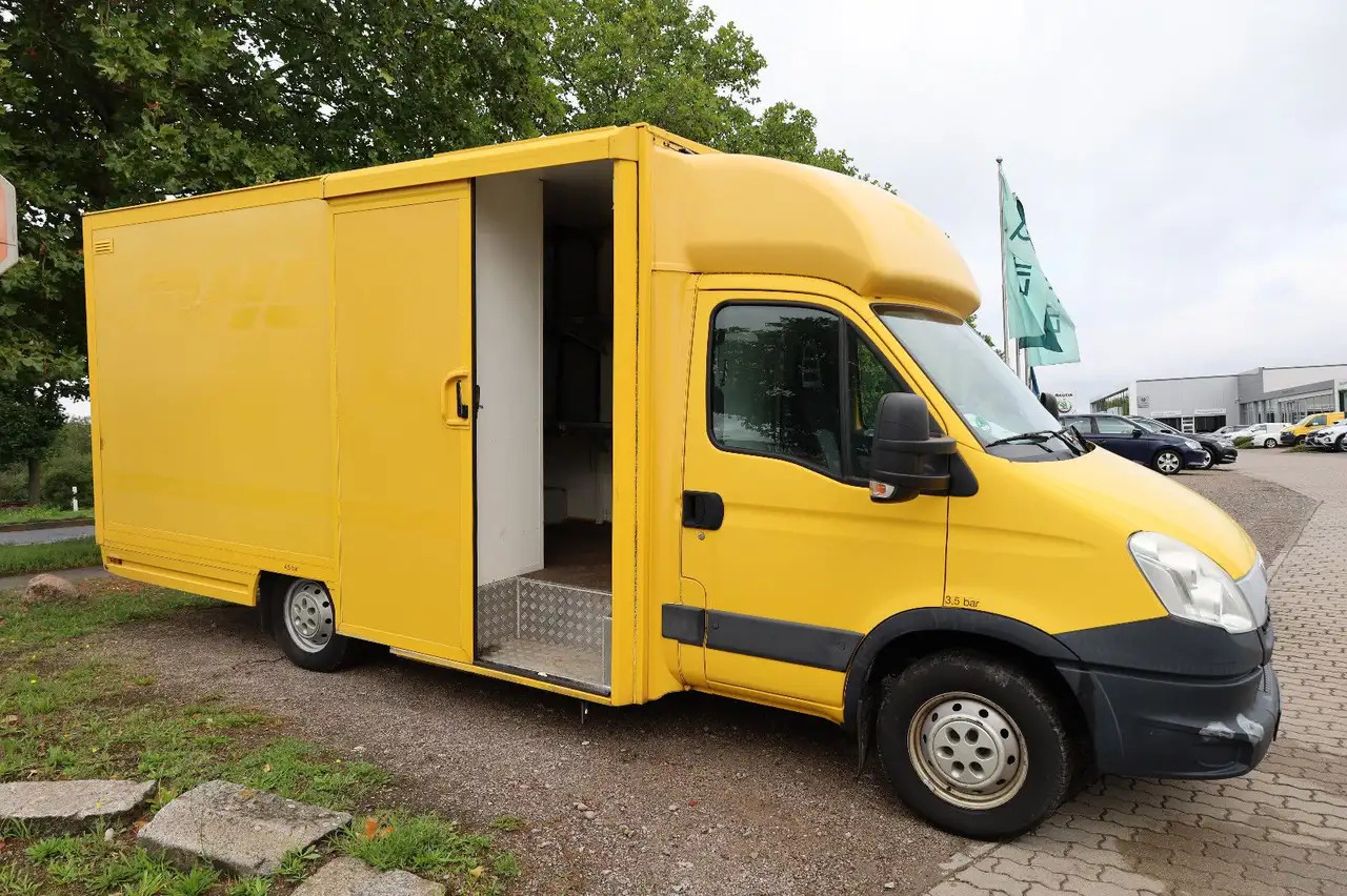 Iveco IS35SI2AA Daily/ Regalsystem/Luftfeder/1. Hand/ - Fourgon grand volume: photos 5 Iveco IS35SI2AA Daily/ Regalsystem/Luftfeder/1. Hand/ - Fourgon grand volume: photos 5