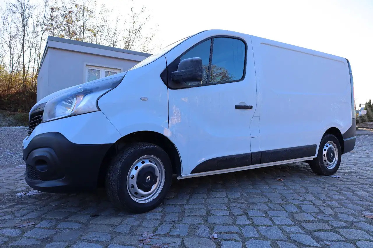 Renault Trafic Komfort/1. Hand/89kW - Fourgon utilitaire: photos 1 Renault Trafic Komfort/1. Hand/89kW - Fourgon utilitaire: photos 1