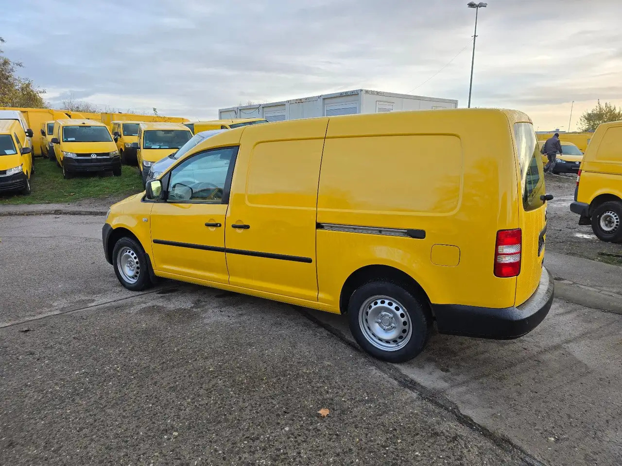 Volkswagen 2KN/Caddy/62kW/Lange Version - Fourgon utilitaire: photos 3 Volkswagen 2KN/Caddy/62kW/Lange Version - Fourgon utilitaire: photos 3