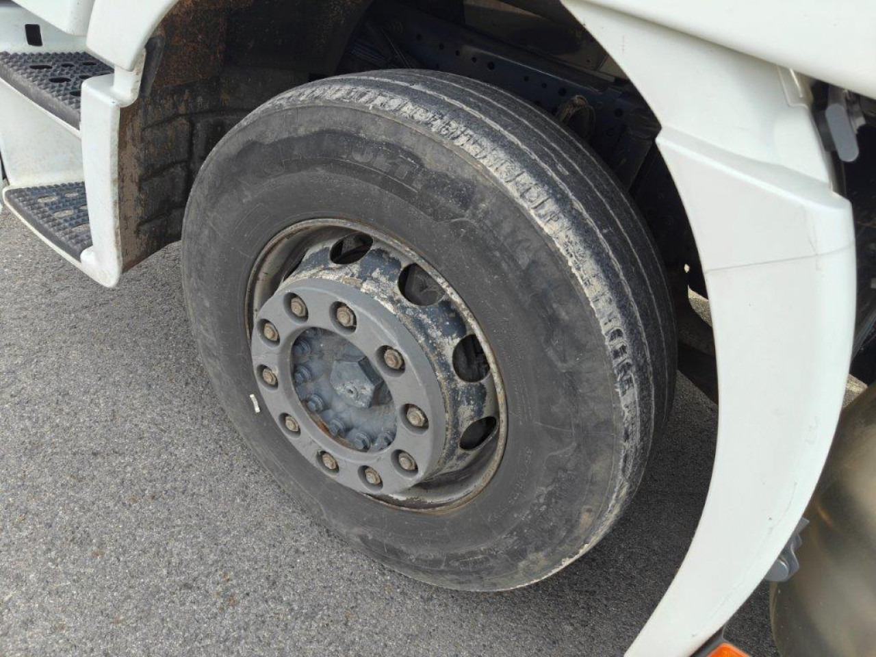 IVECO Stralis AS440S46T/PLNG Intarder Klima Luftfeder ZV - Tracteur routier: photos 5 IVECO Stralis AS440S46T/PLNG Intarder Klima Luftfeder ZV - Tracteur routier: photos 5