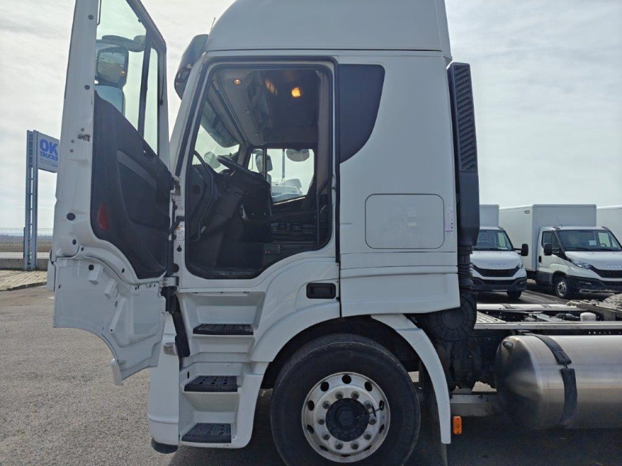 Tracteur routier IVECO Stralis AS440S46T/PLNG Intarder Klima Luftfeder ZV: photos 8