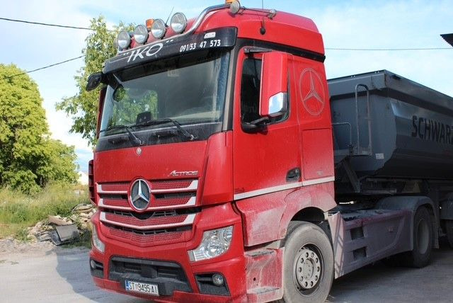 Mercedes-Benz Actros 4 2-Achser BM 963 1848 OM471 4x2 SZM - Tracteur routier: photos 2 Mercedes-Benz Actros 4 2-Achser BM 963 1848 OM471 4x2 SZM - Tracteur routier: photos 2