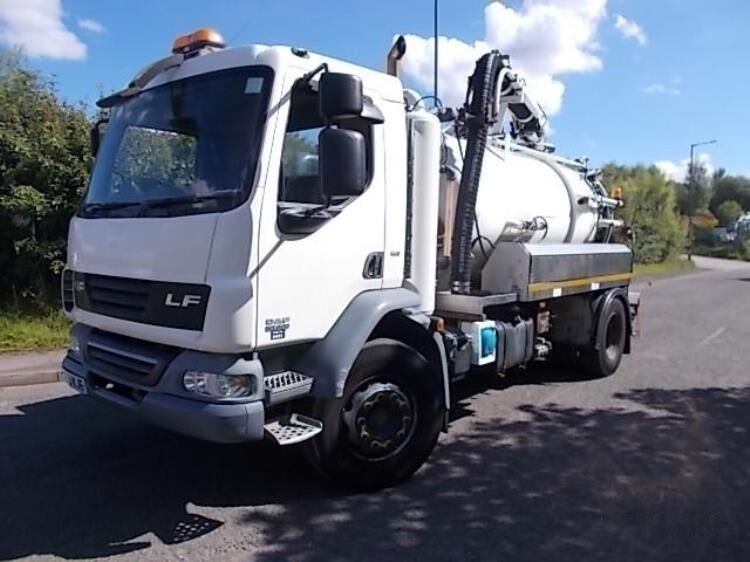 DAF LF55.250 combi tanker - Camion vidangeur: photos 4 DAF LF55.250 combi tanker - Camion vidangeur: photos 4