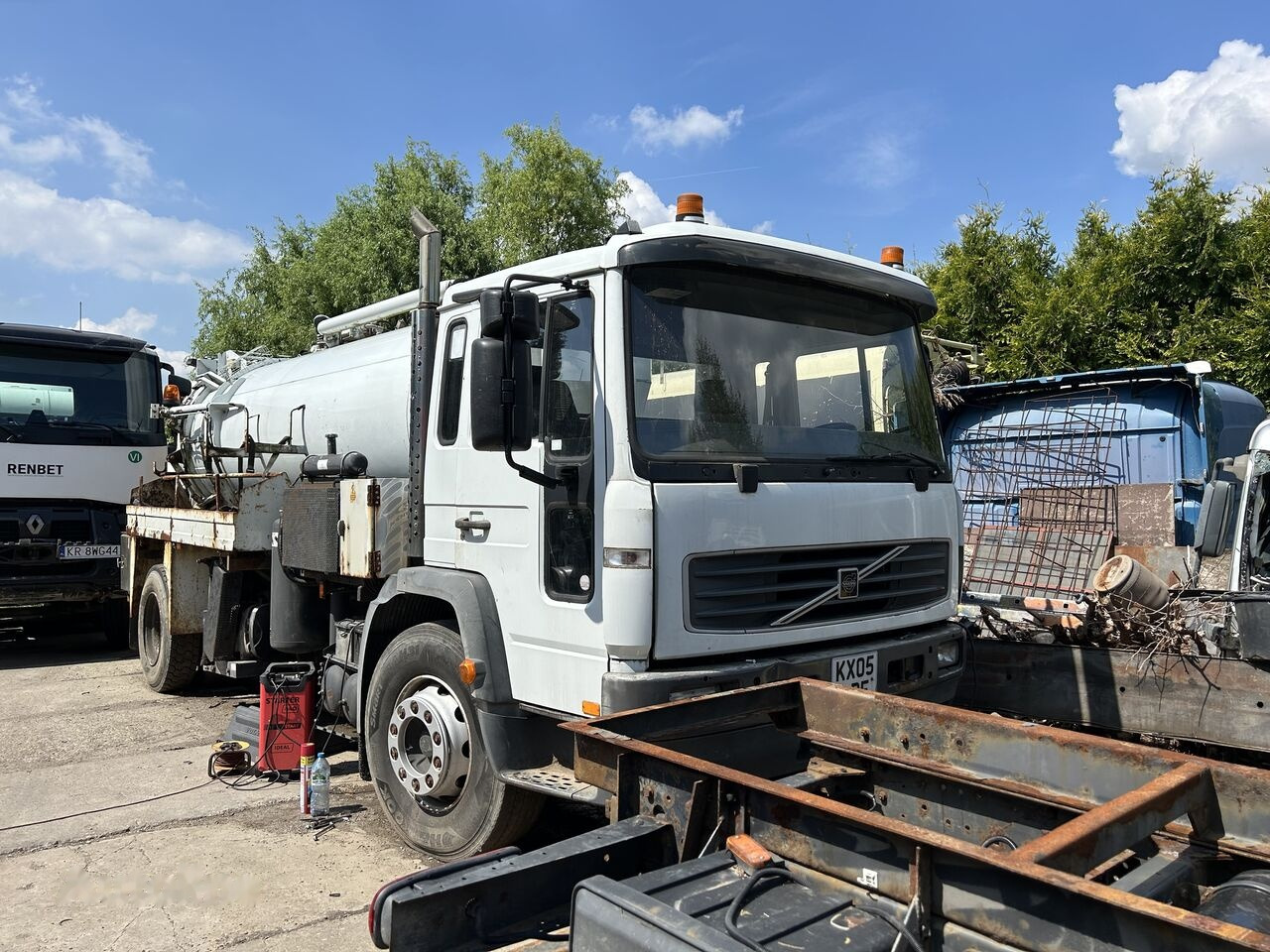 Volvo FL6.18 - Camion vidangeur: photos 1 Volvo FL6.18 - Camion vidangeur: photos 1